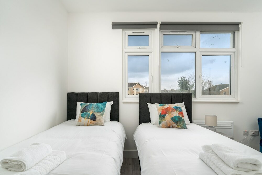 Фото London Selwyn Unique & Stylish Studios