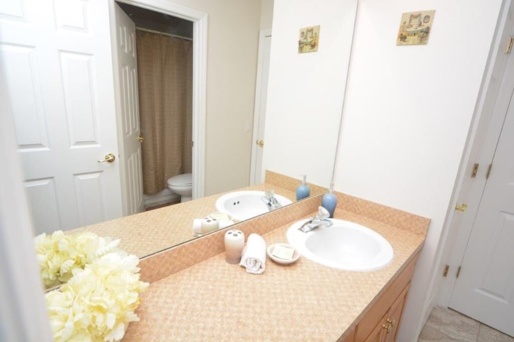 Фото 4662 4-bed Disney Area Home W/games Room/spa