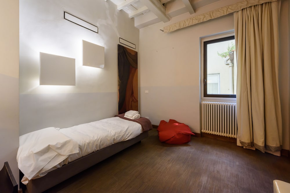 Фото Palazzotto Pitti