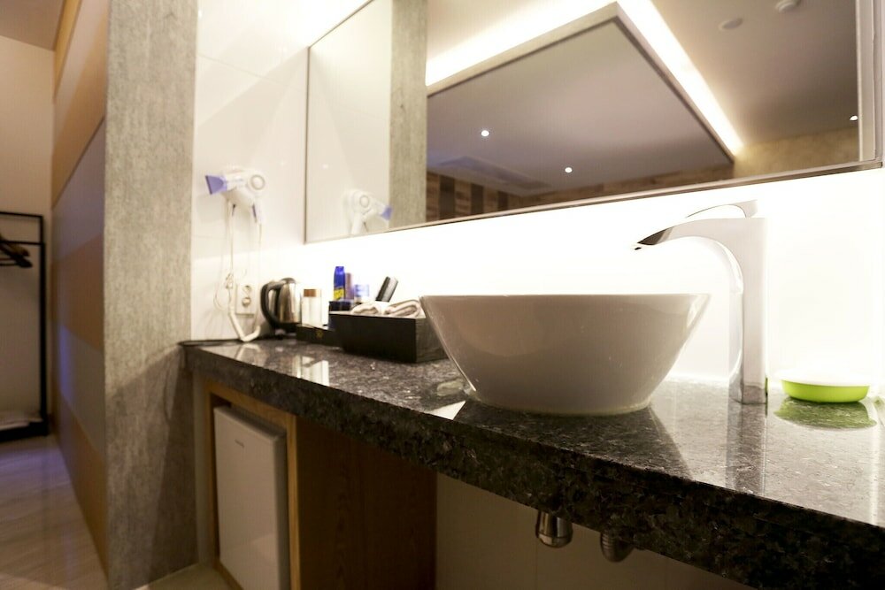 Фото Yeongdeungpo Hotel Home