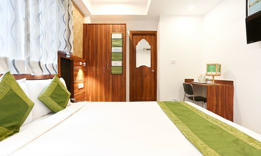 Фото Itsy by Treebo - Elmas Golden Key