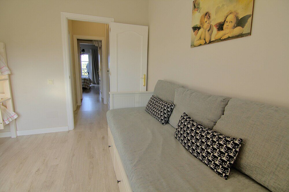 Фото Oasis de Riviera Apartment