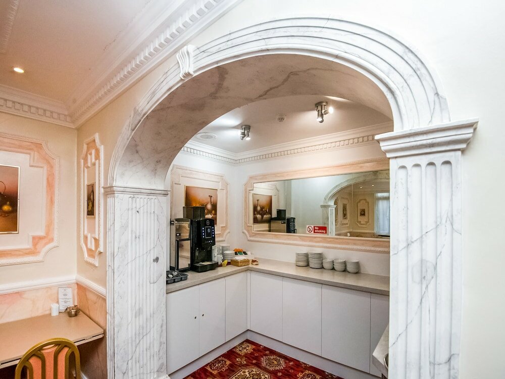 Фото St Georges Hotel Pimlico