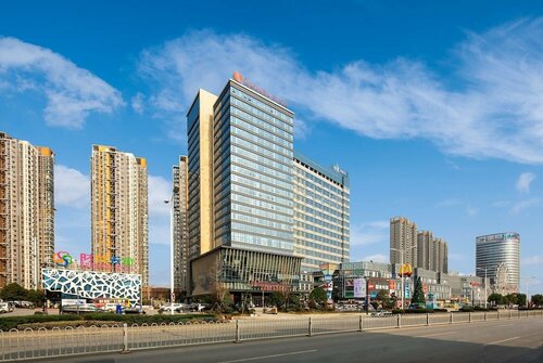 Гостиница Ramada Plaza Wyndham Xiangyang Xiangzhou в Сянфани