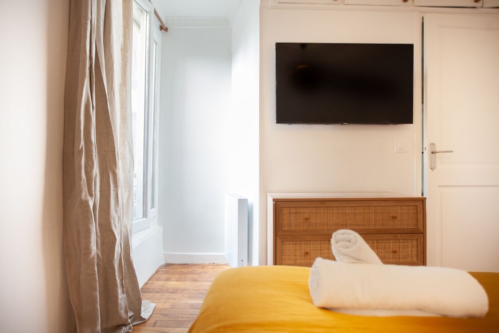 Фото Eiffel Tower Rue Cler