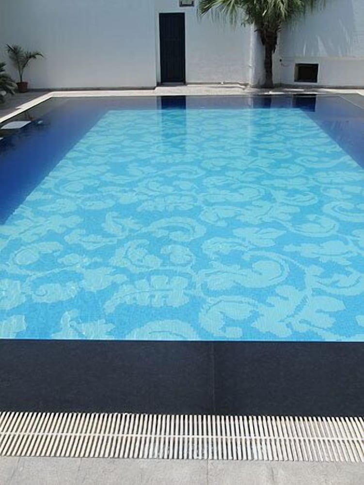 Фото Hotel Ritz Plaza