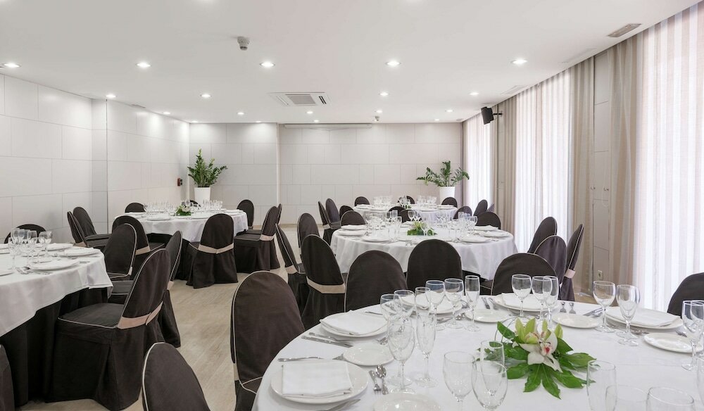 Фото Nh Castellón Mindoro Hotel