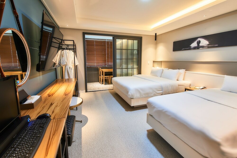 Фото West In Hotel