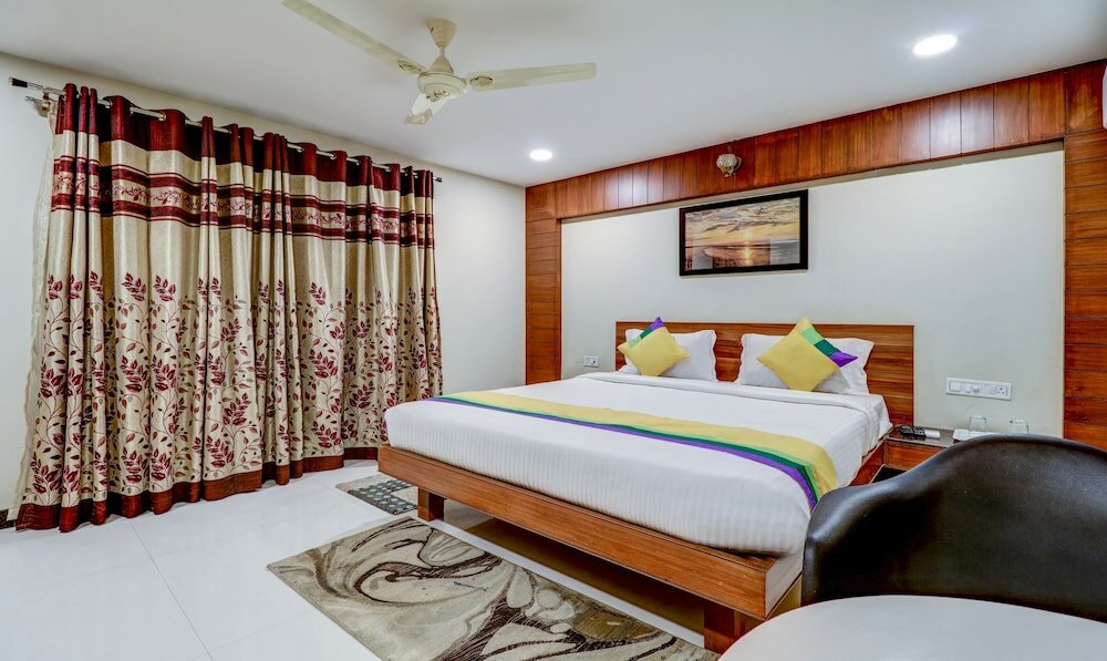 Фото Jade Blue Suites