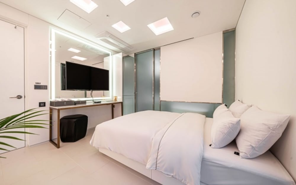 Фото Bulgwang Forestar Hotel