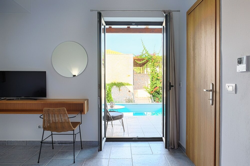 Фото Margo Beach Hotel