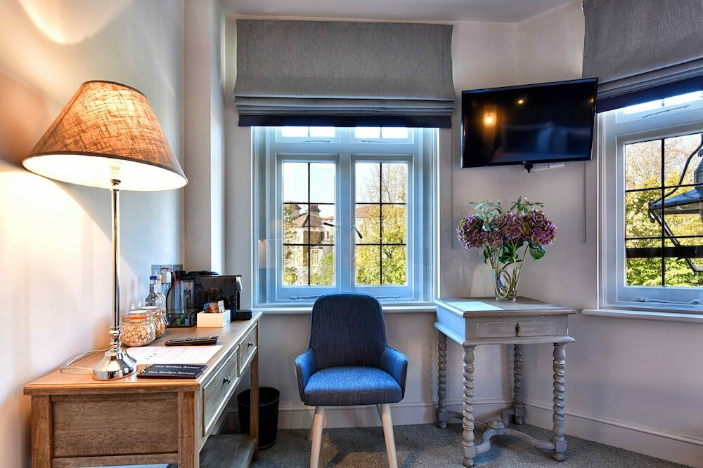 Фото The Bridge in Barnes