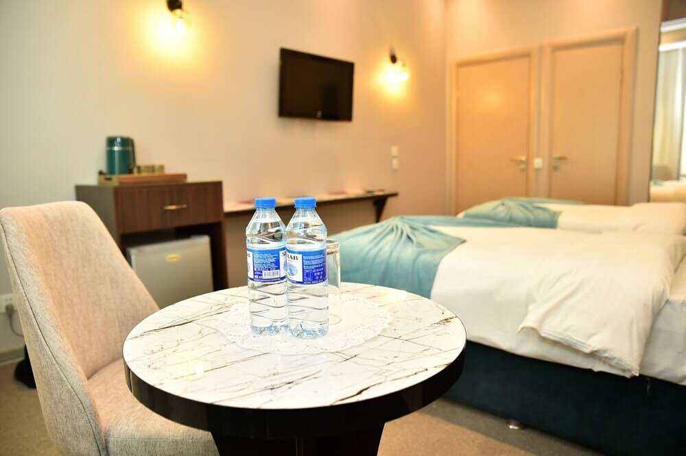 Фото Karat Inn Hotel