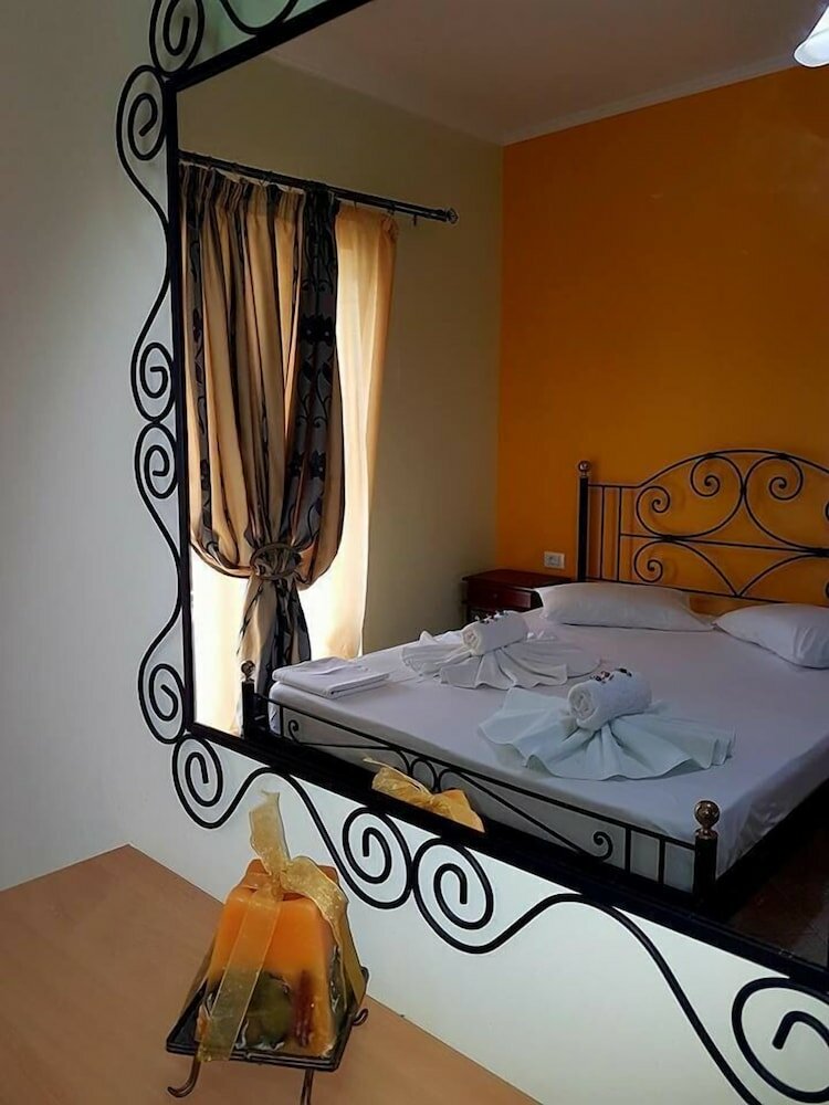 Фото Marathon Studios &Apartments