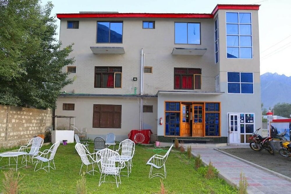 Фото отеля 1