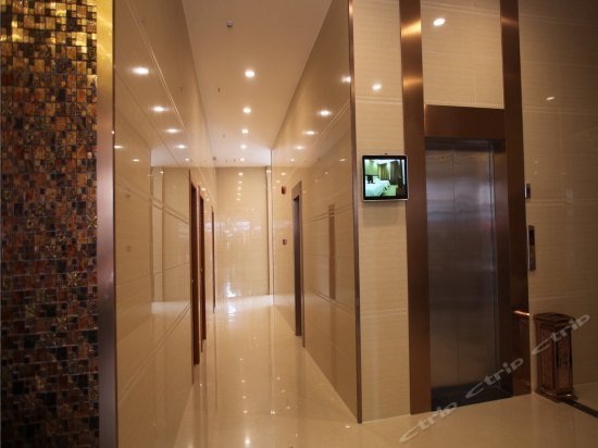 Фото Helong Hotel