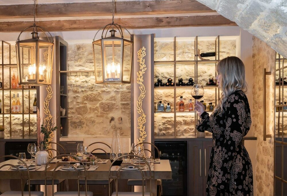 Фото Inotropes Boutique Suites - Adults Only