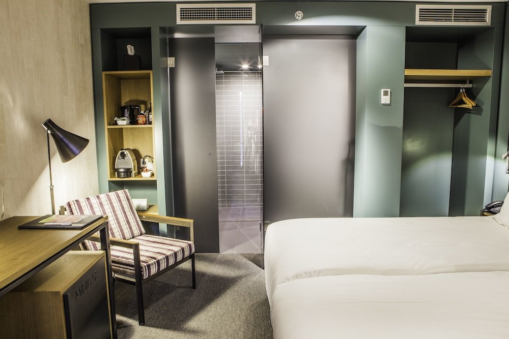 Фото Hotel De Hallen