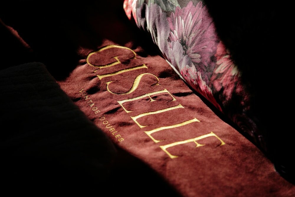 Фото Giselle Vintage Doubles