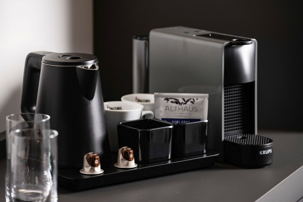 Фото V8 Hotel Köln