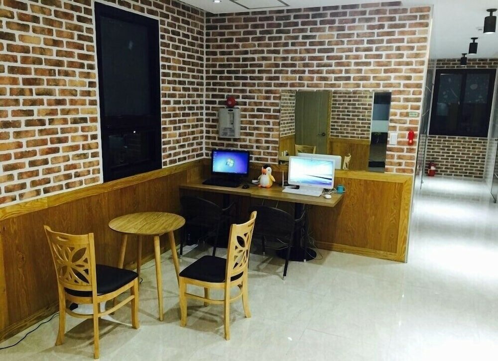 Фото Yeosuro Guesthouse - Hostel