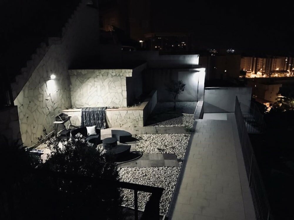 Фото Rooms in Seafront Villa