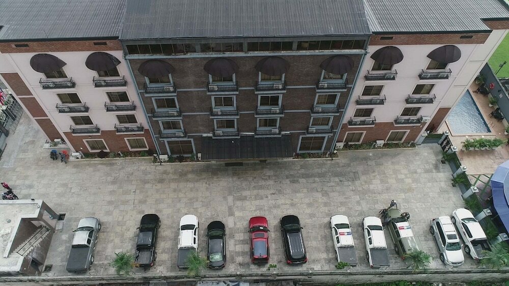 Фото Oak Havens Hotel