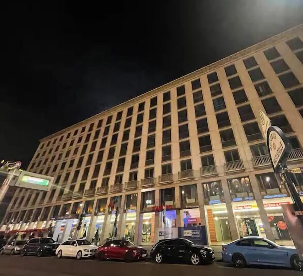 Фото отеля 1