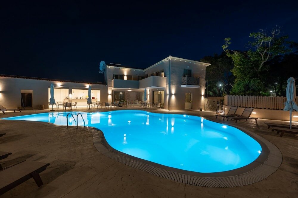 Фото Scarabeo Hotel & Villas Parga