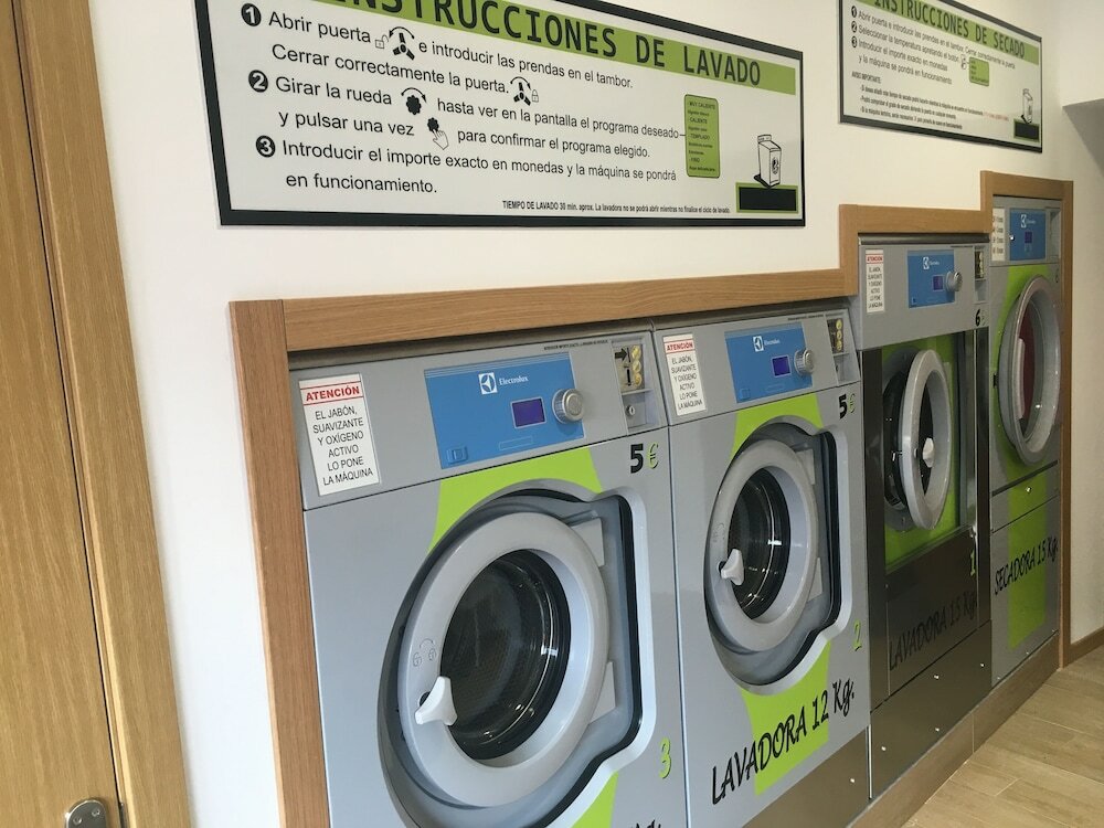 Фото Hostal Plaza del Pilar