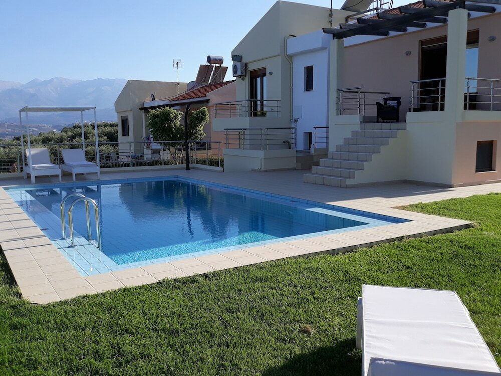 Фото Villa Roula 3br Sea view Viila in Chania