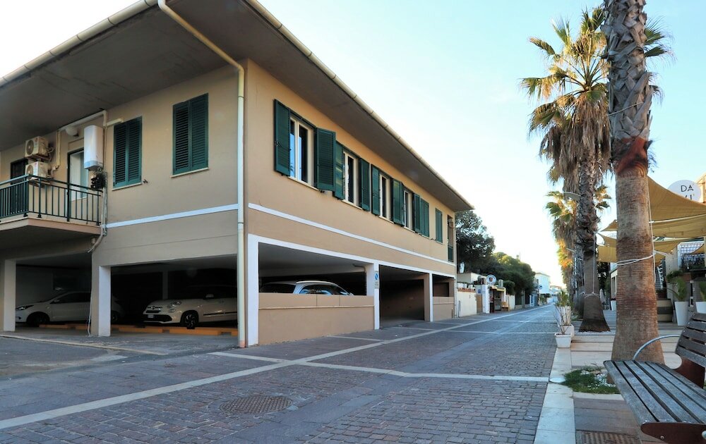 Фото Bed and Parking Cecina Rooms