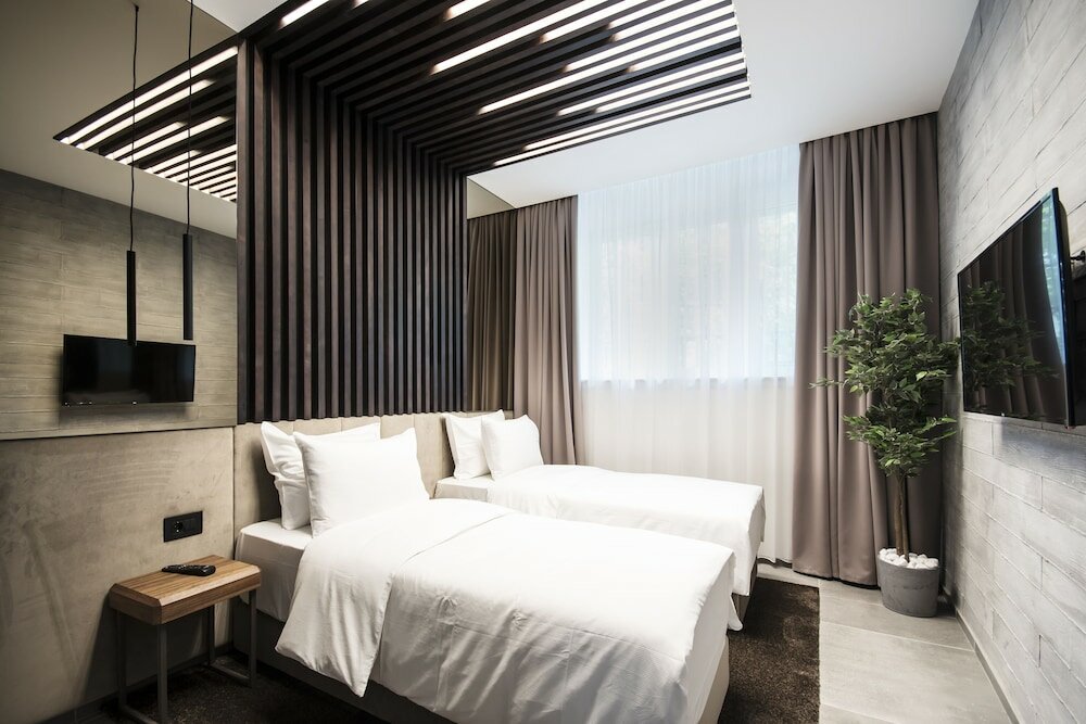 Фото The Location 