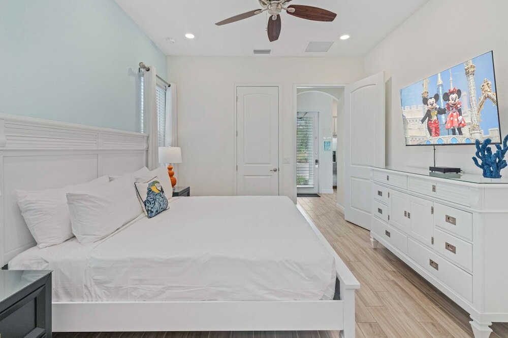 Фото 8000 Lost Shaker Lane