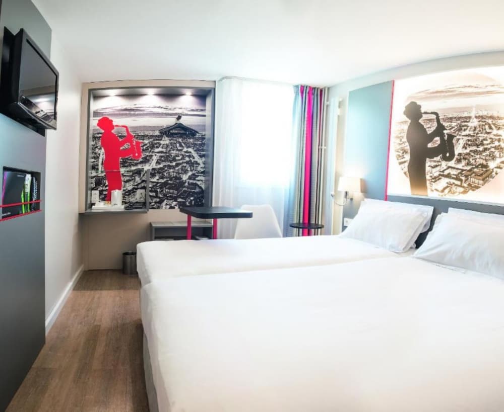 Фото Hotel Périphérie Porte de Saint Ouen