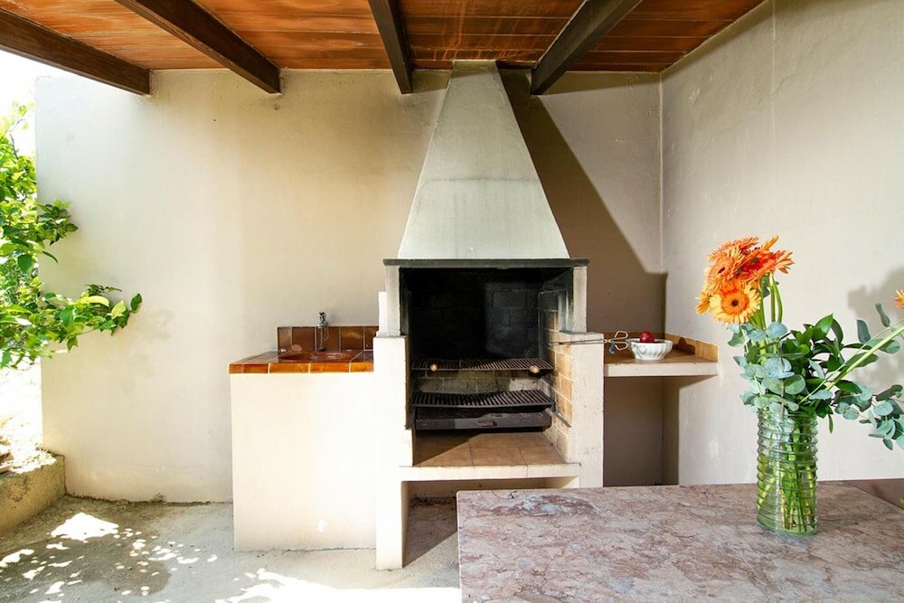 Фото Villa - 4 Bedrooms with Pool and WiFi - 108746