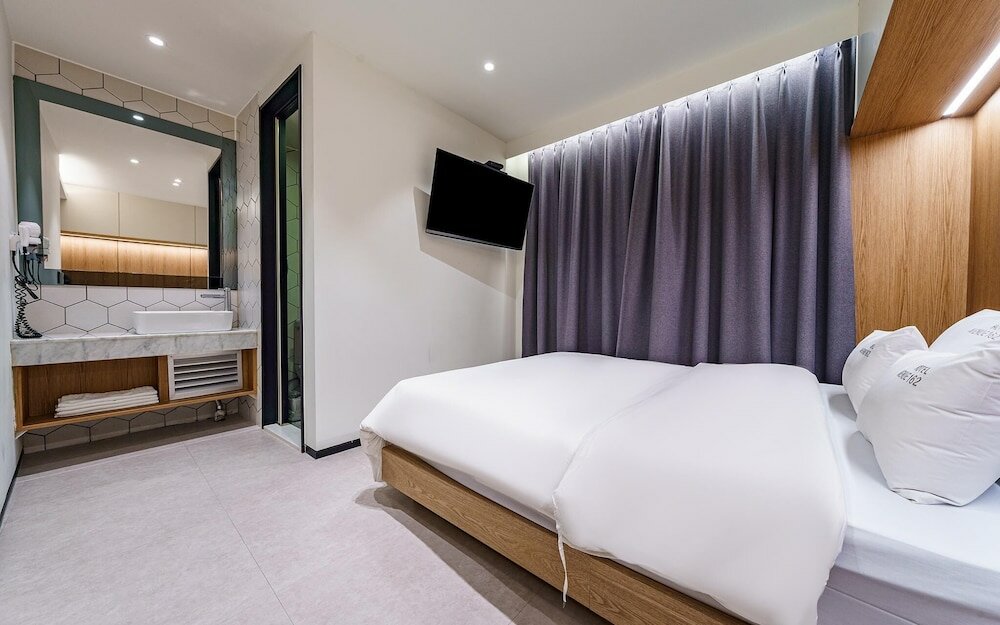 Фото Jongno Hotel Avenue 162