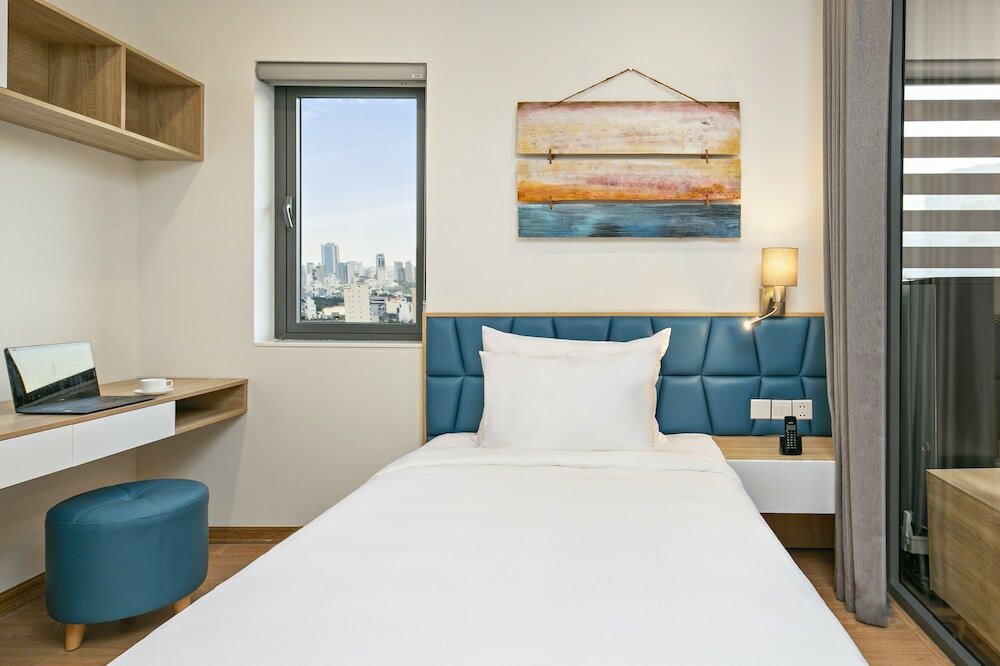 Фото Dolphin Hotel and Apartment