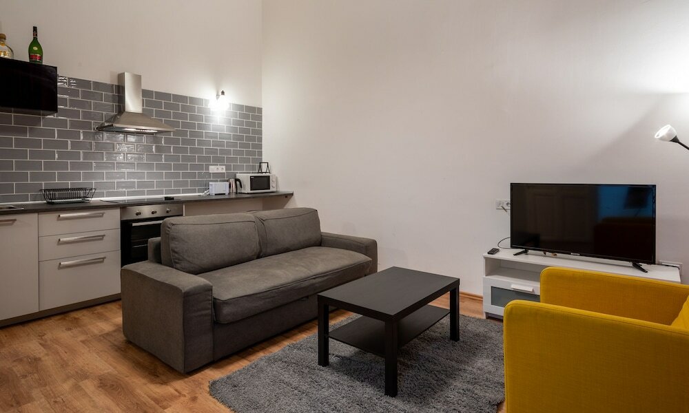 Фото Lie On Me Lazy Simon