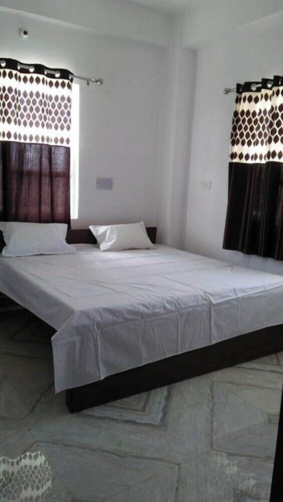 Фото Goroomgo Shiv Ganga Guest House varanasi