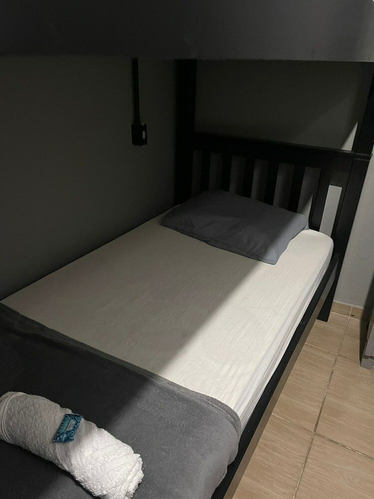 Фото Esquina 8 Hostel