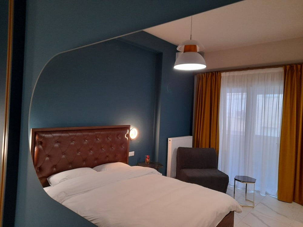 Фото Black Onyx Comfort Suites