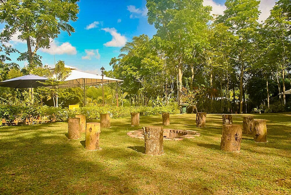 Фото Loria Hotel Tagaytay