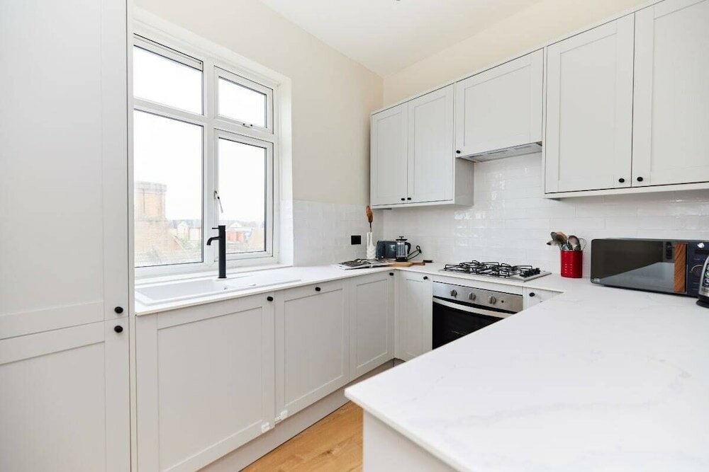 Фото The Wandsworth Gem - Astonishing 3bdr Flat