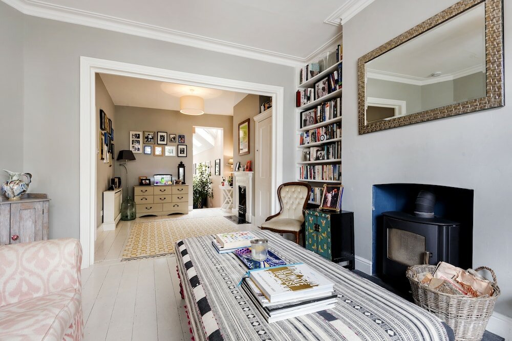 Фото Spectacular Shepherds Bush Home Close to Westfield