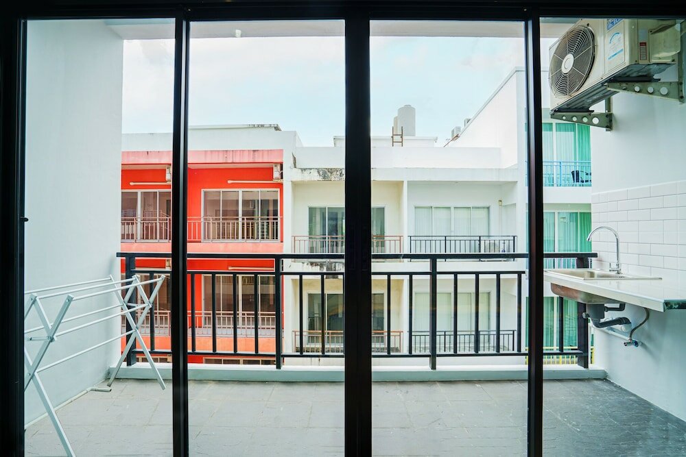 Фото Modern Place Patong Beach