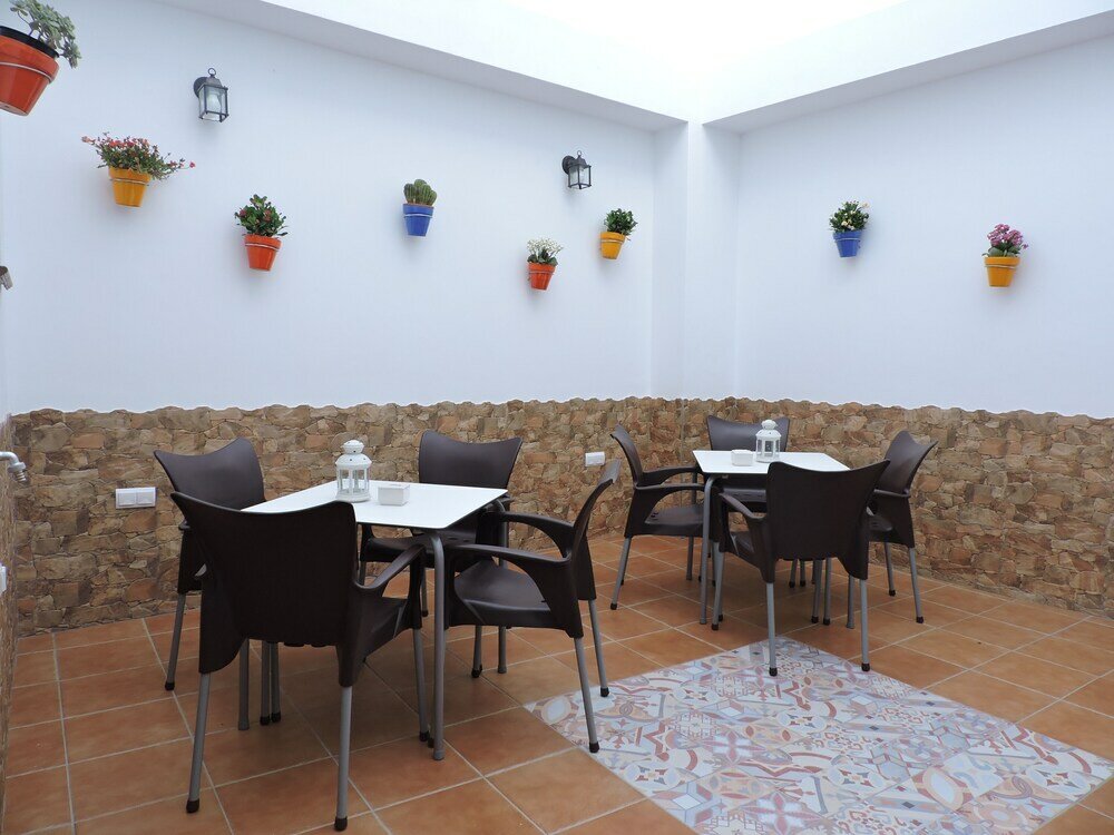 Фото Hostal Delia