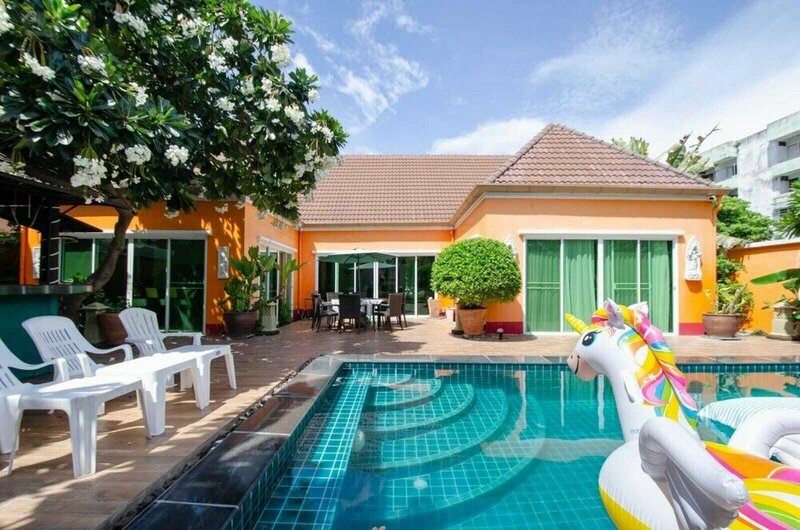Гостиница Rosewood Pool Villa Pattaya 1 в Паттайе