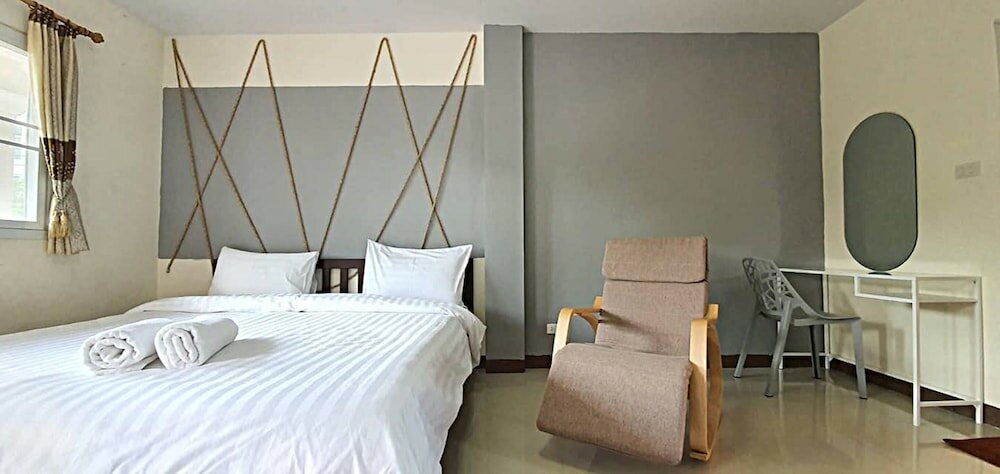 Фото Eec Home North Pattaya - Naklua