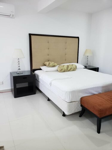 Гостиница Amazinn Suites в Коломбо